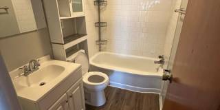 PRELEASING for AUGUST! Close to Campus Gallery 10