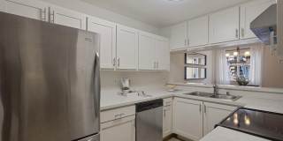 Resort Style Oakland Condo with Private Terrace Resort Style Oakland Condo with Private Terrace Gallery 10