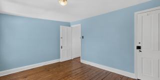 4051 LUDLOW Street Gallery 25
