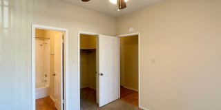 Central/UT 2/2 Apartments PRELEASE 8/15/2025 Gallery 7