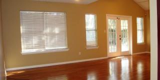 Comfortable 3BR/2BA Home with Open Floor Plan, Vaulted Living Room & Privacy-Fenced Backyard Gallery 6