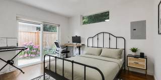 Green Lake Townhome Gallery 16