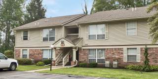 Village Green Gallery 18