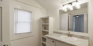 2084 Broad Street Gallery 9