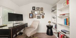 2510 Santiago Street Gallery 28