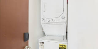 Fully Furnished 1 Bedroom Condo Gallery 17