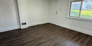 2-Bedroom Home with Fenced Yard – Minutes from Downtown Pittsburgh Gallery 4