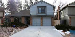 5 BR/3 1/2 BA in the Desirable Meadowglen Community!! Gallery 1