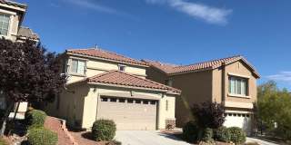 NW Home w/ 2 Primary Bedrooms with one downstairs Gallery 1