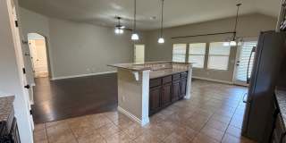 Beautiful and Cozy 3bed/2bath with an Office Available in North Norman! Gallery 18