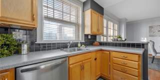 5510 Waterman Boulevard Gallery 22