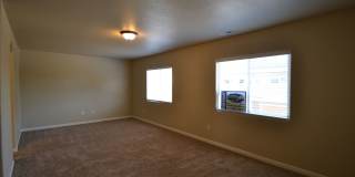 3 Bedroom 2.5 Bathroom Townhouse w/ AC Gallery 12