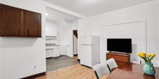 1045 Flemington St Gallery 6