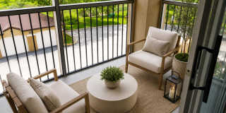 Gorgeous Wood Floors 1/1 condo for RENT @The Crest close to UCF Gallery 1