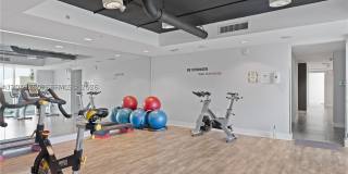 1871 NW S River Dr Gallery 27