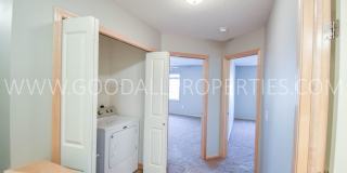 2-Bedroom, 1.5-Bath Townhome Near Jordan Creek with Attached Garage Gallery 7