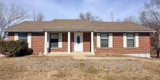 5708 NW Raintree Ct Gallery 1