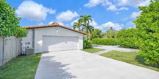 7700 SW 139th Ter Gallery 25