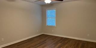 130 Lori Lane Gallery 15
