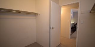 Spacious 1 bed 1 bath Condo on Foothill Dr! Gallery 11