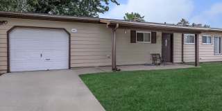 1029 N LINCOLN ST Gallery 1