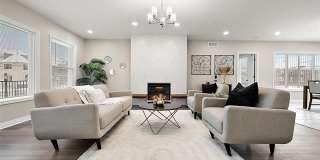 2080 Gladstone, Unit 1 Street Gallery 4