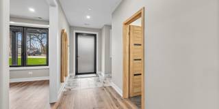 148 Oak Street Gallery 13