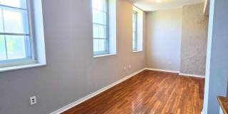 Two level - Two BR/1BA Condo Gallery 5
