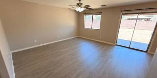 Large Avondale Home W/ Full Bedroom Downstairs and a huge loft! Large Avondale Home W/ Full Bedroom Downstairs and a huge loft! Gallery 8