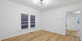 1415 North Maplewood Ave. Gallery 9