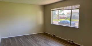 3-Bedroom Home Near Dining and Shopping 3-Bedroom Home Near Dining and Shopping Gallery 3