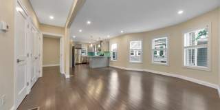 161 4th St Gallery 37