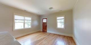 Beautiful Renovated Duplex in Wilmore! Gallery 5