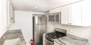 Charming Midtown Condo with Private Entrance Gallery 8