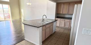 Beautiful, 2 story penthouse loft at the Manhattan condos on the south strip. Gallery 5