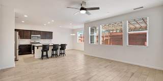 MOVE IN READY!! 3 BEDROOM 2 BATH HOME Gallery 7