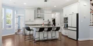 1041 Scenic Boulevard Gallery 11