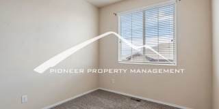 Low-Maintenance Living with Mountain Views! 3BR Townhome, 2-Car Garage & A/C Gallery 16