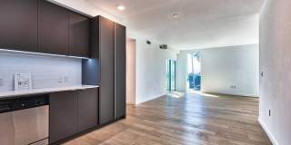 1048 Manzanita Gallery 19