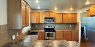 Beautiful and roomy 4bd 2.5ba home in Saddlebrook Subd. just off Star Rd. Beautiful and roomy 4bd 2.5ba home in Saddlebrook Subd. just off Star Rd. Gallery 20
