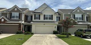 6340 AUTUMN BERRY Circle Gallery 1