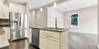 1016 W Washington Boulevard Gallery 13