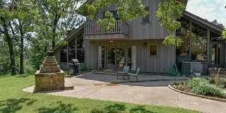 Rare Leasing Opportunity it in the Heart of Fort Smith/One Acre Lot w/City Views/Four Bed/3full+2Half Baths Gallery 1