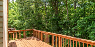 Woodcroft End of Unit Townhouse with Large Bedrooms Gallery 26
