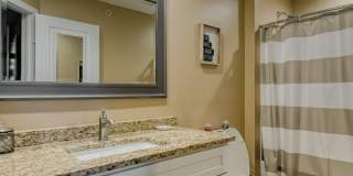 Three Bedroom with Garage near Grandview Gallery 14
