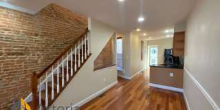 Stylish 2 Bedroom with Spa Bath, Hardwood Floors and Parking Gallery 1