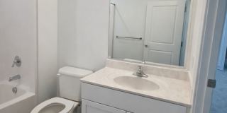 Top-Floor Corner Condo in Virginia Beach Gallery 11