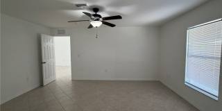 1424 NE 13th Place Gallery 17