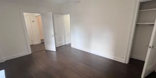 158 E 37th St Gallery 4