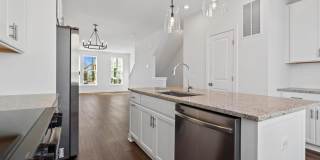 596 WATERMANS DR Gallery 19